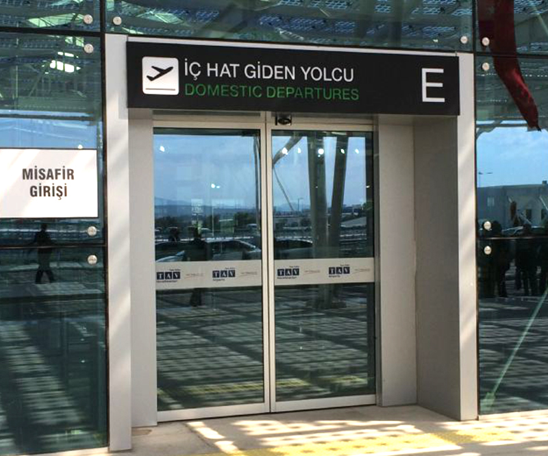 Havaalanı Girişi Fotoselli Kapı